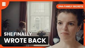 Story of Sisters Abandoned at Birth & Living Just 30 Miles Apart Wows Holly 