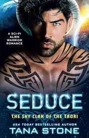 Seduce: A Sci-Fi Alien Warrior Romance : Stone, Tana: Foreign Language  Books