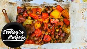 Patlıcan dilimlerini çok yumuşamalarına izin vermeden güzelce kızartın ve fazla yağlarını kağıt havluyla alın. Kagit Kebabi Nasil Yapilir Kagit Kebabi Tarifi Youtube