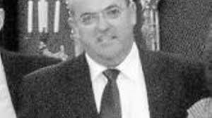 Despedidos tres miembros del equipo directivo, impulsores de la denuncia