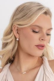 Kara Silver's Instagram, Twitter & Facebook