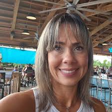 Mochileando te traerá a ver el Concierto de Bad Bunny en Puerto Rico el 12  de julio! ✈️😍🇵🇷 ¡Si vives en Estados Unidos, te pagaremos el vuelo! 🎉  ¡Les anunciamos que estaremos