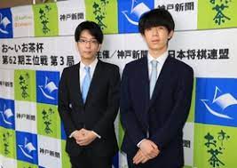 Apr 26, 2021 · 第32期女流王位戦五番勝負は里見香奈女流王位（四冠）への挑戦者が山根ことみ女流二段に決まった。山根女流二段がタイトル戦初登場となる一方、里見女流王位は防衛すればタイトル獲得通算44期となり、43期の清水市代女流七段を抜いて史上最多記録を更新する。 Fvrg03wugmea1m