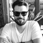 Daniel Chivari's Instagram, Twitter & Facebook