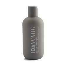 Fortfarande inga känningar eller tecken på att lilltjejen vill komma ut. Self Tanning Drops I 45 Ml Fran Ida Warg Ahlens