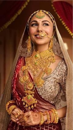 Traditional Heavy Indian Bridal Gold Jewelry Craftsmanship, AI generated