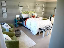 Add a little fun to your bedding ensemble when you top it off with this. Small Bedroom Diy Bedroom Makeover Ideas Novocom Top