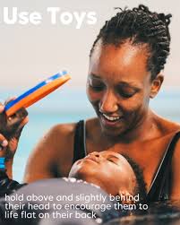 Ever noticed your baby trying to sit up every time you lay them flat? 👀  It's called the Righting Reflex! 📖 An everyday example? The changing table 