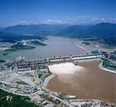 Cu siguranță majoritatea iubitorilor de natură au auzit de barajul celor trei defileuri, care a devastat fluviul yangtze. Barajul Celor Trei Defileuri China Malaylisof