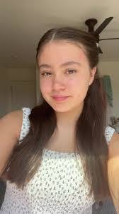 Mia Curry's Instagram, Twitter & Facebook