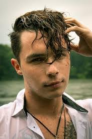 Layne Andrews's Instagram, Twitter & Facebook