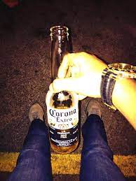 Encuentra las últimas noticias de cerveza corona: I Am Z On Twitter Como La Cerveza Corona Y Coronita Tan Buena La Grande Como La Chiquita Http T Co Iwqaawk3ne