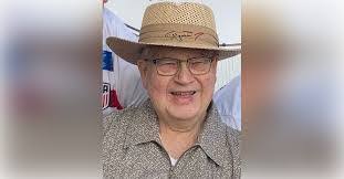 Amy Kuba's Instagram, Twitter & Facebook