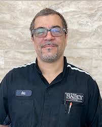 Daniel Upshaw's Instagram, Twitter & Facebook