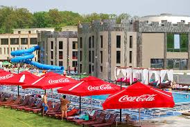 · cazare, · cina festiva in seara de revelion, · mic dejun, · parcare gratuita Revelion 2018 Baile Felix Complex President Corp Aqua President
