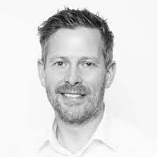 Oliver Maxwell's Instagram, Twitter & Facebook