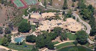 Shark Tank S Robert Herjavec Recently Sold 33 650 Sq Ft Toronto Mansion For 17 4m Photos Pricey Pads In 2020 Celebrity Houses Mansions Celebrity Houses Mansions