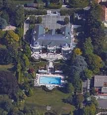 Ojjeh is the ceo of tag, which owns 21% of the mclaren technology group, the most important asset of which is the mclaren formula one team. Mansour Ojjeh 1952 2021 Net Worth 2 Billion House Yacht Private Jet