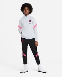 Herren xxl jogginganzug herren sale trainingsanzug 128 weißer trainingsanzug psg anzug herren sportanzug herren sale trainingsanzüge kinder ballonseide trainingsanzug paris sg trainingsanzug. Paris Saint Germain Strike Fussball Trainingsanzug Fur Altere Kinder Nike De