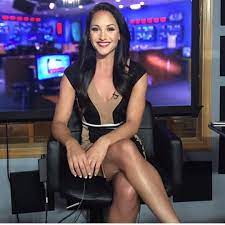 Emily compagno husband name is the peter riley he is specialized in dentistry and works presently for chemithon enterprises inc. Emily Compagno Inside The Life Of The News Analyst Naibuzz