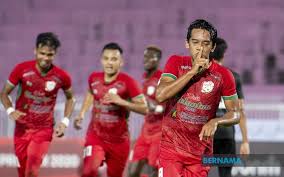 Semalam, wan kamal dilaporkan boleh menjadi 'penyelamat' bola sepak kelantan apabila bh sukan hari ini melaporkan laman sesawang bola sepak terkenal, transfermarkt meletakkan nilai semasa keseluruhan pasaran skuad trw sekitar 675,000 euro (rm3.36 juta). Bernama Kelantan Kelantan United Mara Ke Piala Malaysia