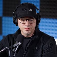 Jenifer Kern (@Jenifer_Kern)