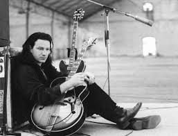 Diferentes tipos de bonos para cada necesidad. 10 Songs That Show Bono S Lyrical Qualities U2 S Song Lyrics