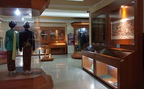 Visit museum ronggowarsito in indonesia and tour many such museums at inspirock. Museum Ronggowarsito Tiket Koleksi Januari 2021 Travelspromo