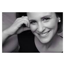 The Wine Show's Amelia Singer prepares to take the stage for Skin Côntact  LIVE concert