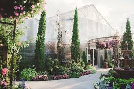 Indoor Wedding Reception Le Jardin Sandy Utah Indoor Wedding Receptions Wedding Reception Decorations Wedding Reception Flowers