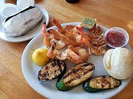Very cozy place to gather with friends for brunch and enjoy flavored mimosas,iced coffee breakfast on a bun and your typical breakfast omelets , from the family…. Blackbeard S Restaurant South Padre Island Menu Preise Restaurant Bewertungen Tripadvisor