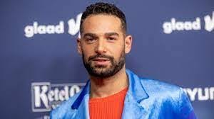 Wilfred Knight's Instagram, Twitter & Facebook