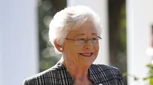 Alabama: veto al aborto, en manos de gobernadora republicana