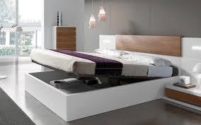 Aris Plus Hranenie Postelnyh Prinadlezhnostej Karkas Krovati Postelnye Prinadlezhnosti