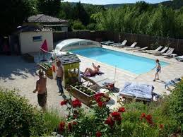 Ferienresidenz Mit Beheiztem Und Uberdachtem Schwimmbad Mazet Aubepine Ferien Ferienhaus Outdoor Dekorationen