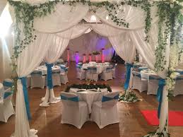 Wedding Canopy Tent En 2020 Mariage Chapiteau Location De Decoration Decoration Mariage