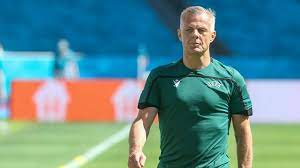 Björn kuipers is al sinds. Em Finale 2021 Schiedsrichter Das Ist Referee Bjorn Kuipers Bei Italien England Heute Am 11 7 21
