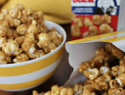 La Delicieuse Recette Secrete De Popcorn Au Caramel Style Crackerjack Recipe Food Dog Food Recipes Snacks