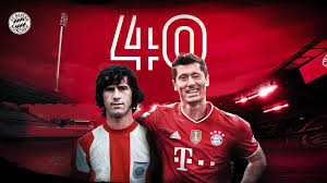 Le polonais exulte et soulève son maillot avec robert lewandowski égalise le record de gerd muller et ses 40 buts inscrits en une saison de bundesliga lors du match nul de son équipe face. Comparing Lewandowski And Muller S Record Seasons
