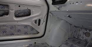 The fine bodywork has straight panels. Fiat 500 L Classic Nedelchev Cars