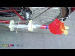 Klebe sie anschließend mit tesafilm fest. Fahrrad Raketenantrieb Zum Selbst Basteln Youtube