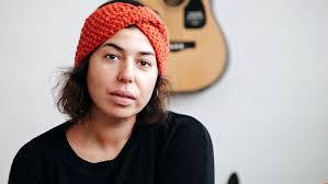 Kölschvergnügen mit Anna Krause vom Frauen*Streik-Bündnis