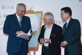 Political turbulence affects the economy and economic turbulence affects politics. Sultan Nazrin Launches Book That Discusses Economic Pathways