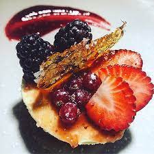 Consiste in una montatura di tuorli a cui si aggiunge a filo uno sciroppo di acqua e zucchero cotto a 121 °c. Cheesecake Pata Bombe Caramello Picture Of La Corte Rieti Tripadvisor