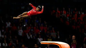 Superstar olympic gymnast simone biles practices an incredible flip. Seitz Muss Absteigen Biles Stellt Wm Rekord Ein Kicker