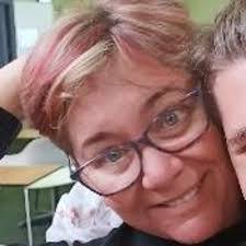 Rebecca Kastner's Instagram, Twitter & Facebook