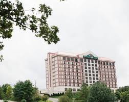 Grand Plaza Hotel Branson Branson Missouri Located One Mile From White Water Park This Missouri Hotel Features A Restaura Grand Plaza Plaza Hotel Water Park