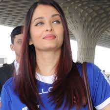 Aishwarya Rai Bachchan & Aaradhya Bachchan's Latest Pictures