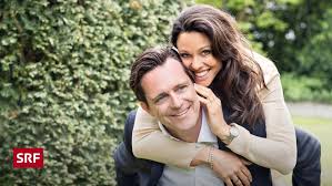 Daniela ryf spricht im interview mit der «schweizer illustrierten» darüber, dass sie schon einmal in eine frau verliebt war. Schweiz Mit Bier Und Familie Kiki Maeder Hat Geheiratet Glanz Gloria Srf