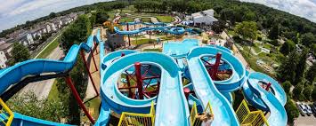 Splash Around In A Water Park For A Day London Park Water Park Indoor Waterpark